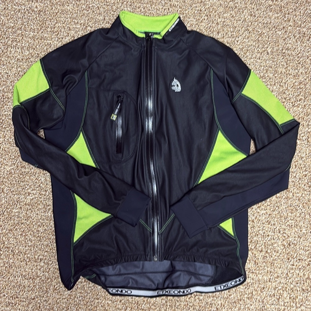 Etxeondo Compact Cycling Jacket "Wind Stopper"- size Medium mens
